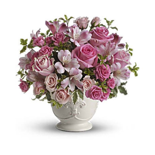 Pink Potpourri Bouquet with Roses (Deluxe)