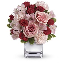 Love That Pink Bouquet with Roses (Deluxe)