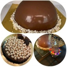 1 Kg Pinata Chocolate Cake (As Shown)