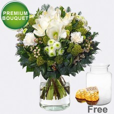Premium Bouquet Winterherz with premium vase & vase & 2 Ferrero Rocher