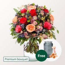 Premium Bouquet HerbstmÃ¤rchen with Premium Vase & 3 Ferrero Giotto