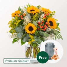 Premium Bouquet HerbstschÃ¶nheit with Premium Vase & 3 Ferrero Giotto