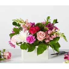 Sweetberry Box – A Florist Original (deluxe)