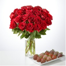 Red Rose Bouquet and Berry Bundle (12 Roses with Berries and Glass Vase)