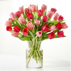 Crushing on You Tulip Bouquet (Deluxe with Clear Vase)