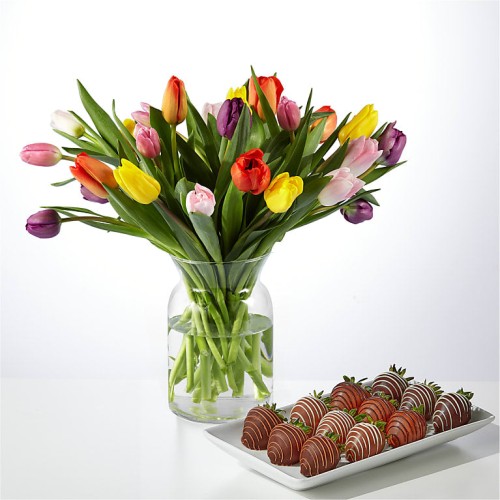 Picnic Tulips Bouquet and Berry Bundle (30 Tulips with Berries)