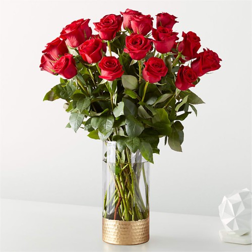 Classic Love Red Rose Bouquet (Deluxe - 18 Roses)
