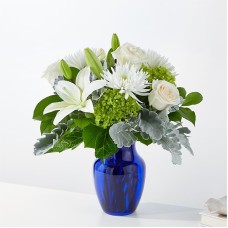 Snowy Dreams Bouquet (Exquisite)