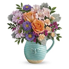 Busy Bee Pitcher Bouquet (Deluxe)