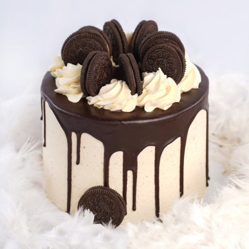 Oreo Supreme Cake - 1.3Kg(2.86Lbs)