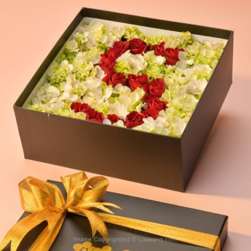 PERSONALIZED BLOSSOM GIFT BOX WITH LETTER