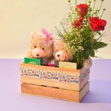 CUTE & SWEET GIFT BASKET