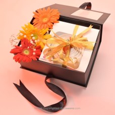 LOVESTRUCK DELIGHT GIFT BOX