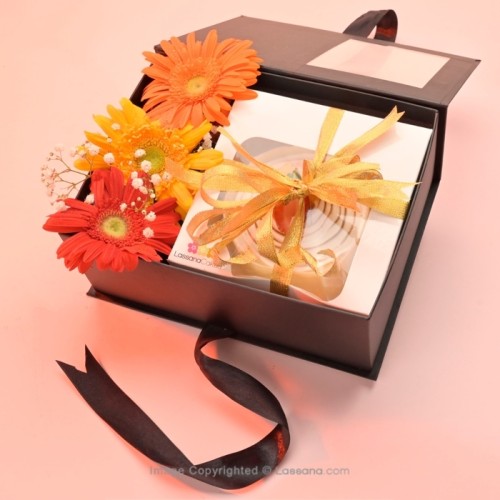 LOVESTRUCK DELIGHT GIFT BOX