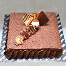 Rich Chocolate Ganache Chip Cake - 1.1Kg (2.4Lbs)