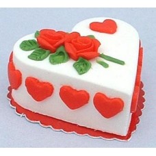 Yummy Yummy- 3.3 Pounds Vanilla Heart Cake