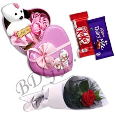 (01)Love Box w/ 1 pc Rose in a bouquet & Chocolate