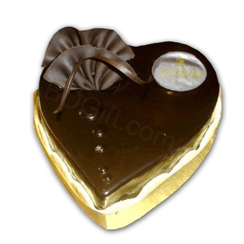 Half Kg Heart Shaped Chocolate Cake