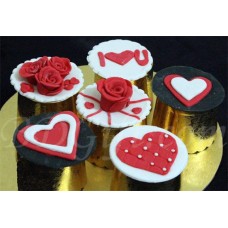 Romantic cupcake