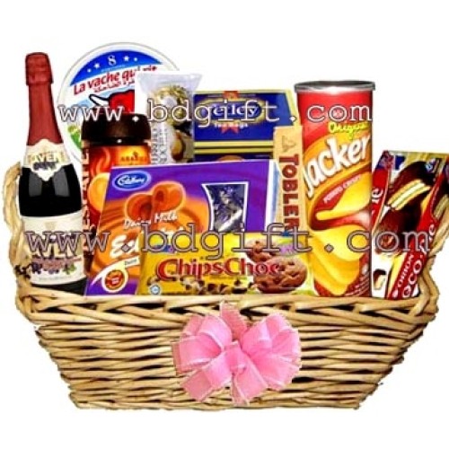 Gourmet Basket W/ Mix Flower Basket