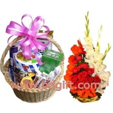 Gourmet Basket W/ Mix Flower Basket