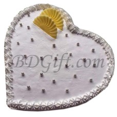 2 Pounds Heart shape Vanilla Cake