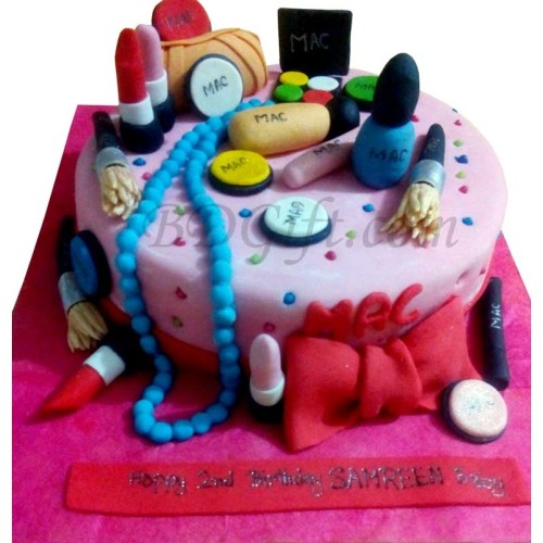 (27) 4 pound fondant round cake