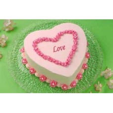 3.3 pounds Vanilla Heart Cake