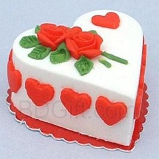 3.3 pounds Vanilla Heart Cake