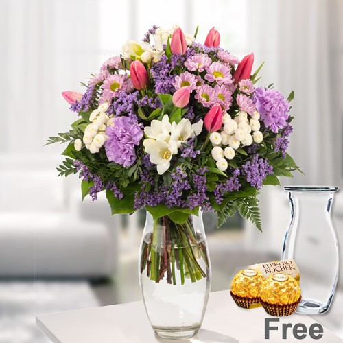 Flower Bouquet Blossom Dream with Vase & 2 Ferrero Rocher