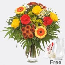 Flower Bouquet Landliebe with vase & Ferrero Raffaello