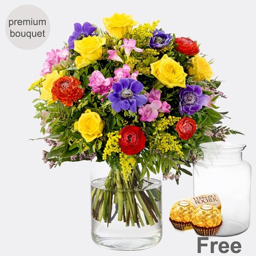 Premium bouquet floral magic with premium vase & 2 Ferrero Rocher