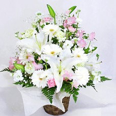 Offerings Arrangement Respect white & pink