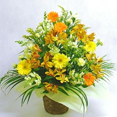 Gorgeous seasonal arrangement/warm colors
