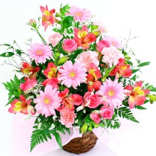 Seasonal arrangement pink