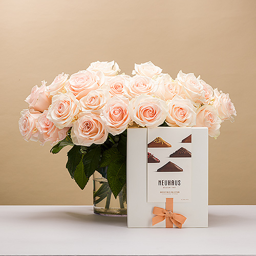 20 Light Pink Roses with Neuhaus Irresistibles