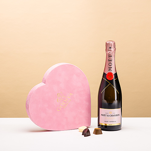 Godiva heart with Moet & Chandon Rose