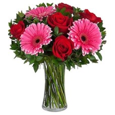 Bouquet with roses and gerberas (Basic)