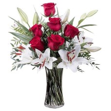 Elegant bouquet with lilies and roses (Basic)