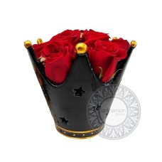 Red roses in ceramic crown