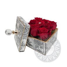 Luxury box with red roses