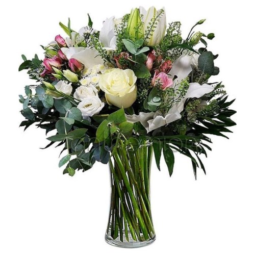 Beautiful morning with roses and pink alstroemeries (Basic)