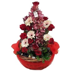 Flower arrangement with four wines