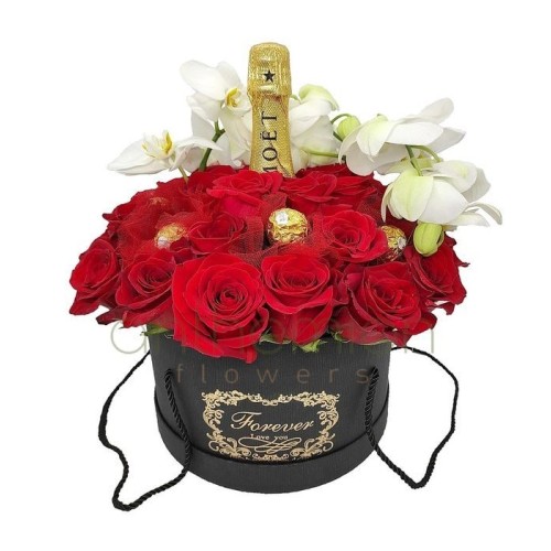 Red Rose love and Moet