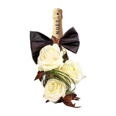 Moet 700Ml And White Roses