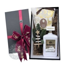 Gift box with Disaronno cream and chocolate wafers