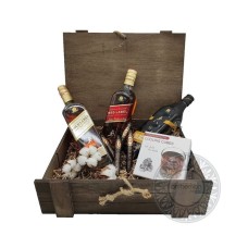 Festive wooden box for whiskey lovers