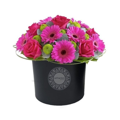 Black round box with fuchsia flowers (Basic)