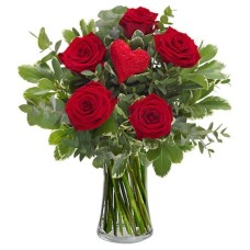 Bouquet of 5 roses with decorative heart