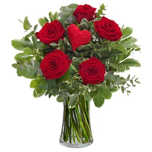 Bouquet of 5 roses with decorative heart